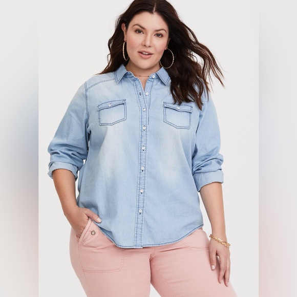 Torrid Light Wash Chambray Button Down Shirt Top - Picture 3 of 11